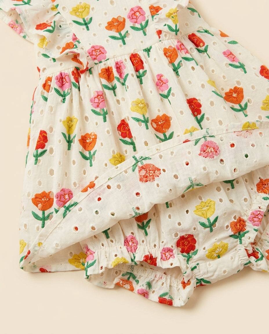 Vestido floral bordado